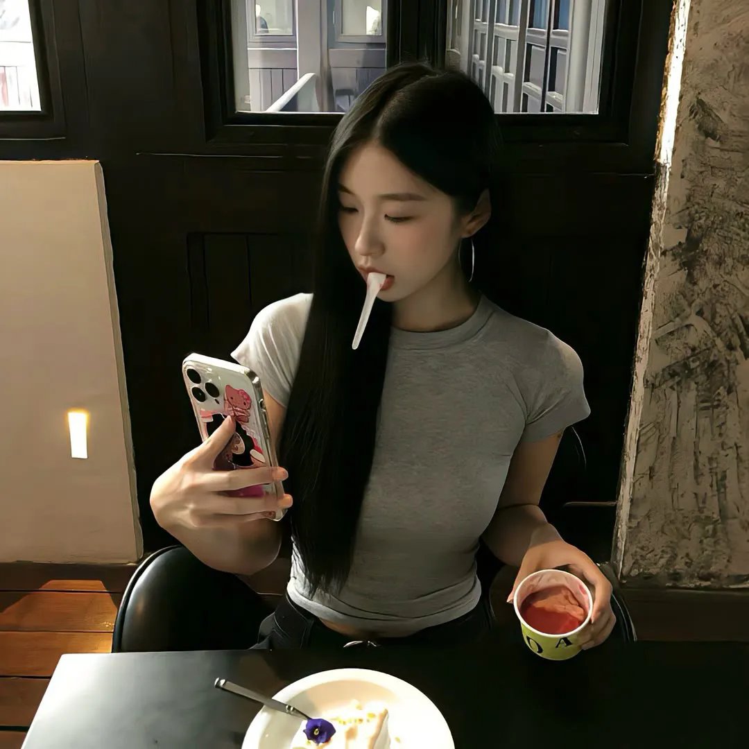 阿薇尔与虚构世界